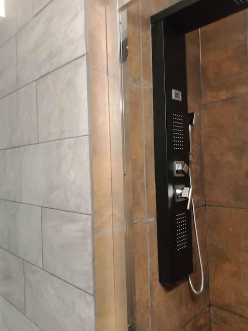 Gonnelles Appartement T3 Centre Ville Rdc D Agen Luaran gambar